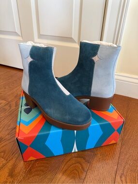 Lazo Suede Colorblock Ankle Boots in Shades of Blue